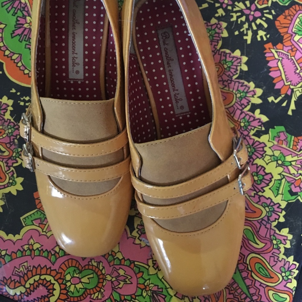 Yelllow patent leather cuties.